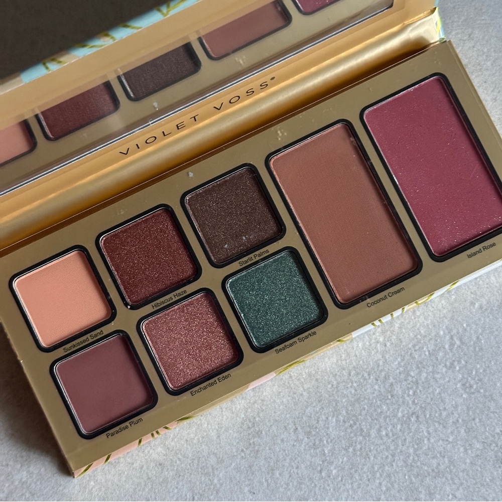 Violet Voss Pretty in Paradise All-in-One Face & Eye Shadow Palette - Picture 3 of 4